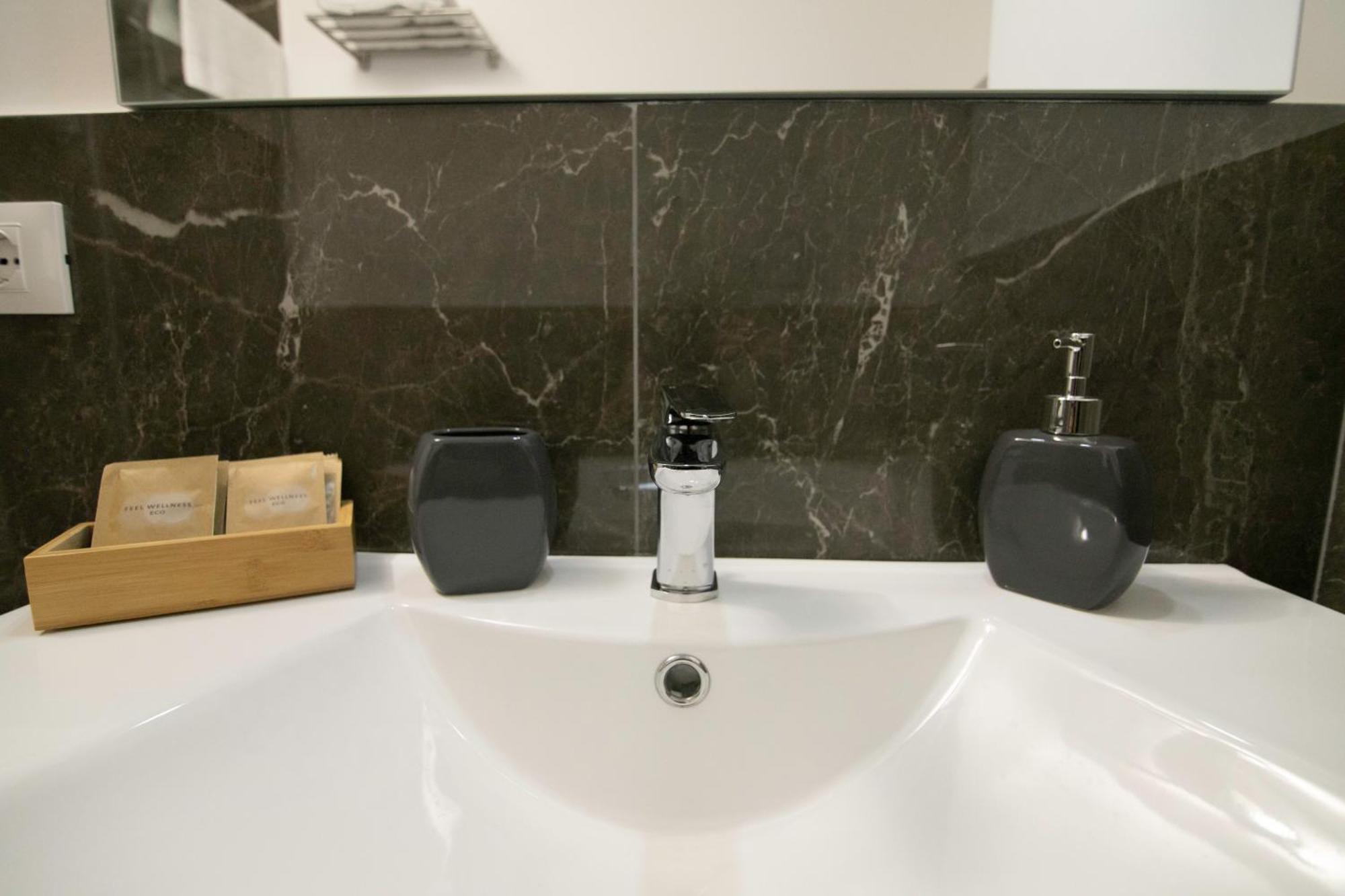 Villareale47 Luxury Suites & Rooms Palermo Exterior foto